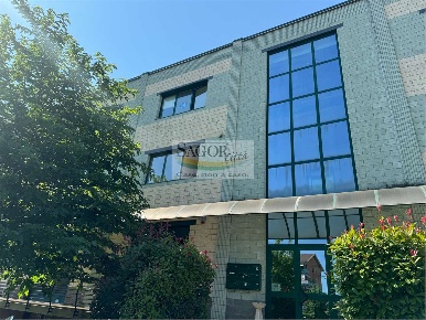 Foto Ufficio in Via Bignone 71, Pinerolo Baudenasca di 80 m² con 4 locali