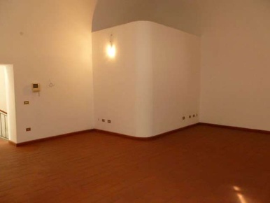 Foto Negozio a Forlì di 225 m² con 2 locali in vendita