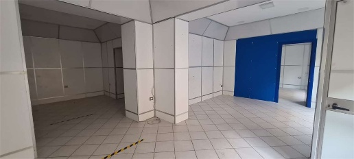 Foto Negozio a Marsala di 90 m² con 2 locali in vendita