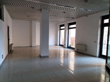Foto Ufficio in VIA PODESTI, Ancona Corsi di 180 m² con 5 locali in vendita