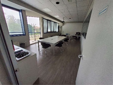 Foto Ufficio a Mirandola di 147 m² con 18 locali in affitto