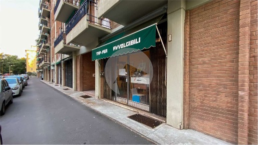 Foto Negozio a Reggio nell'Emilia di 48 m² con 1 locali in vendita