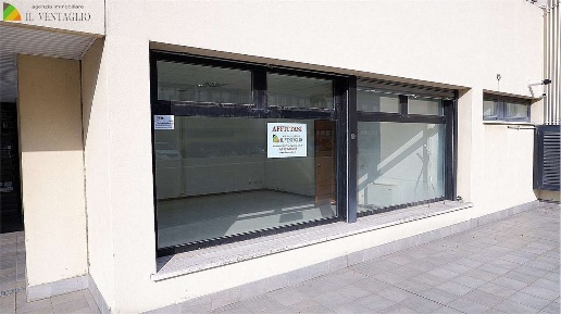 Foto Negozio a Sassuolo di 50 m² con 1 locali in affitto