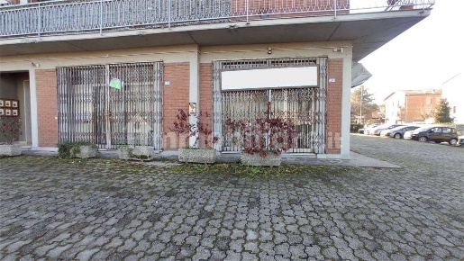 Foto Negozio in via Pio Donati 26, Fiorano Modenese Fiorano di 165 m²