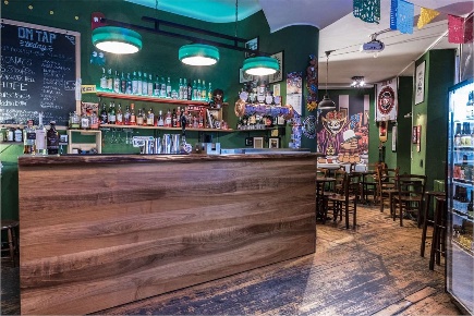 Foto Attività commerciale a Cantù di 90 m² con 4 locali in vendita