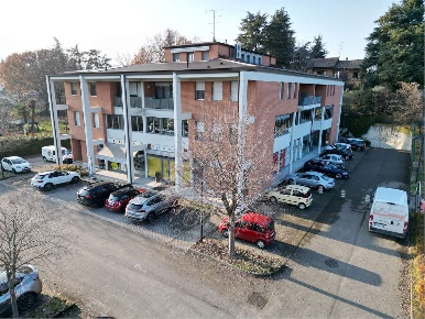 Foto Negozio in via delle scuole 62, Scandiano Pratissolo di 95 m²