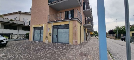 Foto Ufficio a Porto Sant'Elpidio di 180 m² con 4 locali in affitto