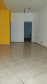 Foto Negozio a Viterbo di 77 m² con 2 locali in vendita