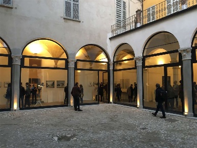 Foto Negozio a Reggio nell'Emilia di 380 m² con 5 locali in affitto