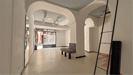 Foto Negozio in Via Camillo Benso Conte di Cavour 36, Santarcangelo