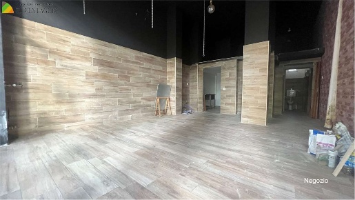 Foto Negozio a Sassuolo di 60 m² con 1 locali in affitto