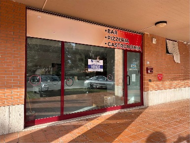 Foto Negozio in Via Russi  42/F, Ancona Passo Varano di 70 m² con 2 locali