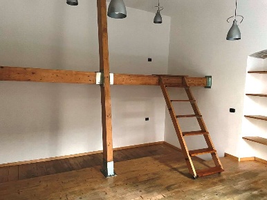 Foto Magazzino a Rovereto di 40 m² con 1 locali in affitto