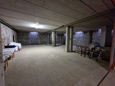 Foto Magazzino a Terni di 400 m² con 3 locali in affitto