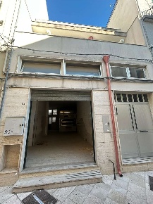 Foto Magazzino in Via Cuggiò 13, Brindisi Centro Storico di 84 m²