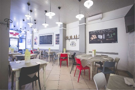 Foto Negozio in via brigata muccini, Sarzana Centro di 200 m² con 4 locali