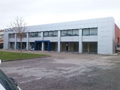 Foto Ufficio in via Alessandro Volta, Perugia di 170 m² con 1 locali