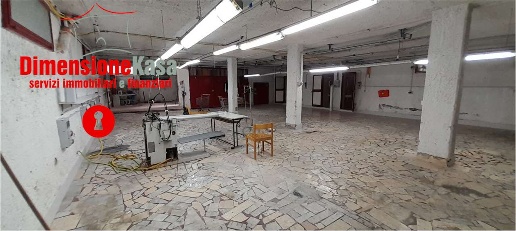 Foto Magazzino in Via Carmine Sommese, Saviano di 250 m² con 1 locali