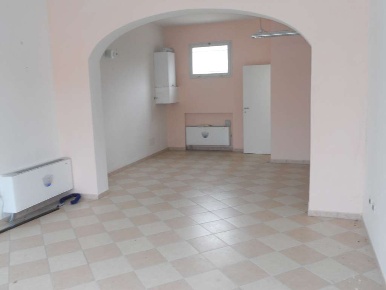 Foto Negozio a Occhiobello di 80 m² con 2 locali in affitto