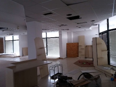 Foto Negozio a Collazzone di 560 m² con 1 locali in vendita