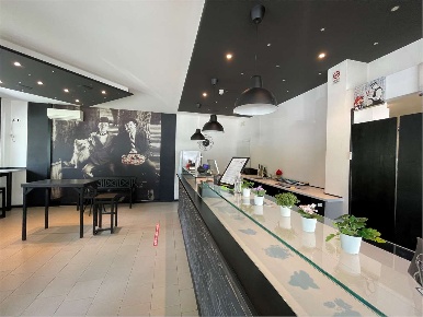 Foto Negozio in Monticella, Conegliano Centro di 85 m² con 3 locali