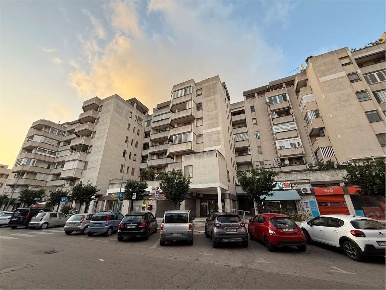 Foto Ufficio in Via Cappuccini 124, Brindisi Cappuccini di 107 m²
