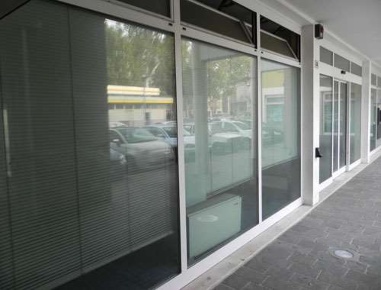 Foto Negozio a Cesena di 433 m² con 1 locali in vendita