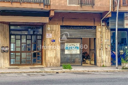 Foto Magazzino in Via P. Rossi 51, Cosenza Acquedotto di 30 m² con 1 locali