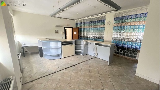 Foto Ufficio a Sassuolo di 105 m² con 3 locali in vendita