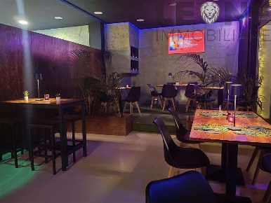 Foto Negozio a Vignola di 120 m² con 4 locali in vendita