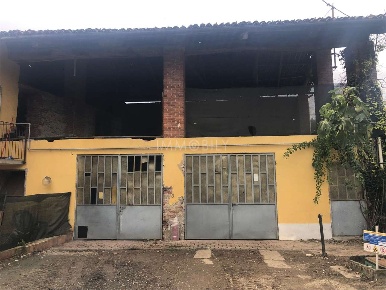 Foto Magazzino in via Giotto 4, Trana San Bernardino di 84 m² con 1 locali