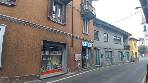 Foto Negozio in Via Santa Caterina, Travedona-Monate Travedona Monate