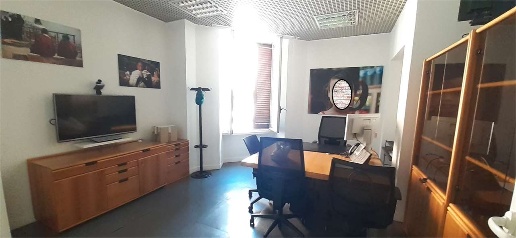 Foto Ufficio a Roma di 485 m² con 11 locali in affitto