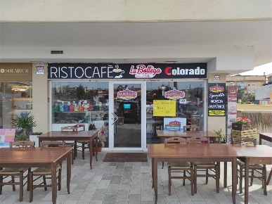 Foto Negozio in Piazza Grande, Ladispoli Cerreto di 100 m² con 2 locali
