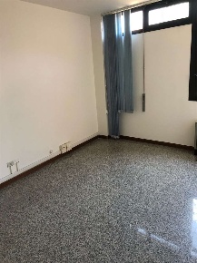 Foto Ufficio a Modena di 187 m² con 5 locali in affitto