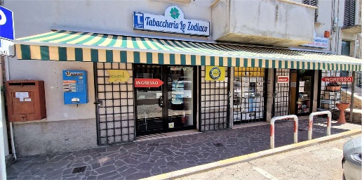 Foto Attività commerciale a Perugia di 120 m² con 2 locali in vendita