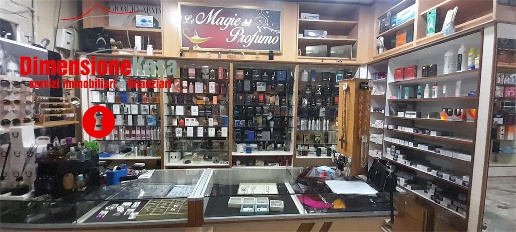 Foto Attività commerciale in Via Napoli 749, San Felice a Cancello Centro