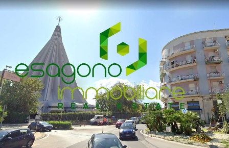 Foto Negozio a Siracusa di 251 m² con 1 locali in vendita