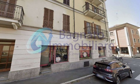 Foto Negozio in Via Benedetto Alfieri 5, Novara San Martino di 130 m²