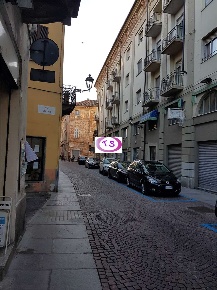 Foto Negozio in via Lanza, Casale Monferrato Colle Oppio di 150 m²