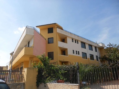Foto Ufficio in VIA asti, Mondragone di 2350 m² con 68 locali in vendita