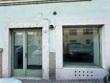 Foto Negozio in VIA GIUSEPPE GARIBALDI 3, Pomarolo Centro di 100 m²