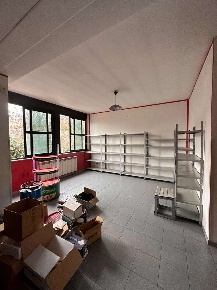 Foto Negozio in Via Colle del Vento, Perugia San Marco - Oliveto di 80 m²