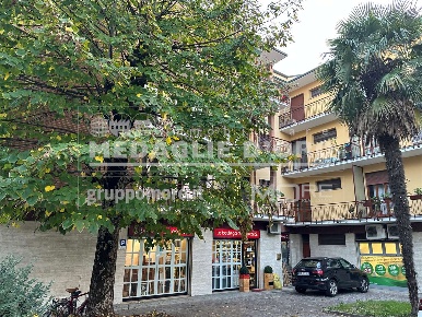 Foto Negozio in ad.ze via Guarino Guarini, Modena di 95 m² con 1 locali