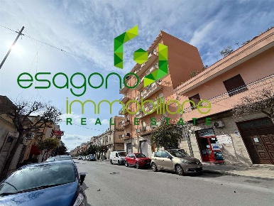 Foto Negozio a Siracusa di 56 m² con 3 locali in vendita