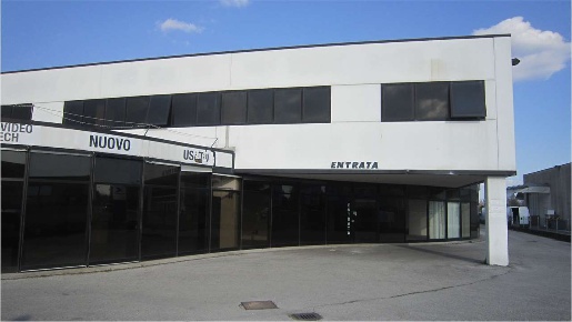 Foto Negozio in via dei carpani 2f, Castelfranco Veneto di 800 m²