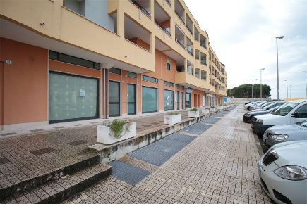 Foto Negozio in via Estrafallaces 24, Lecce Borgo Pace di 95 m² in vendita