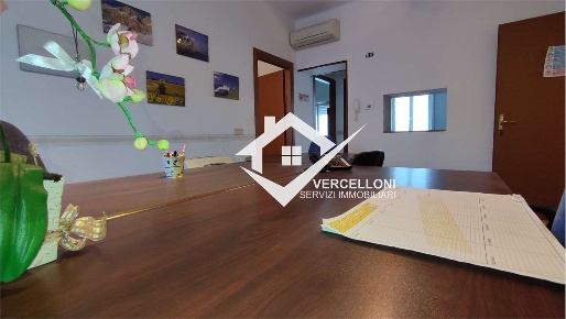 Foto Ufficio in Viale Buonarroti 20/a, Novara Sacro Cuore di 85 m²