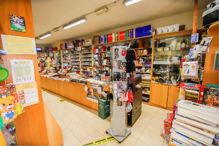 Foto Attività commerciale in via Umberto I 122, Foglizzo di 60 m²