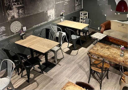 Foto Attività commerciale a Modena di 85 m² con 2 locali in vendita